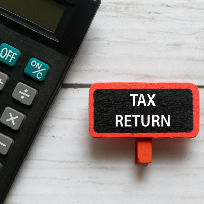 Filing your tax return early Related image